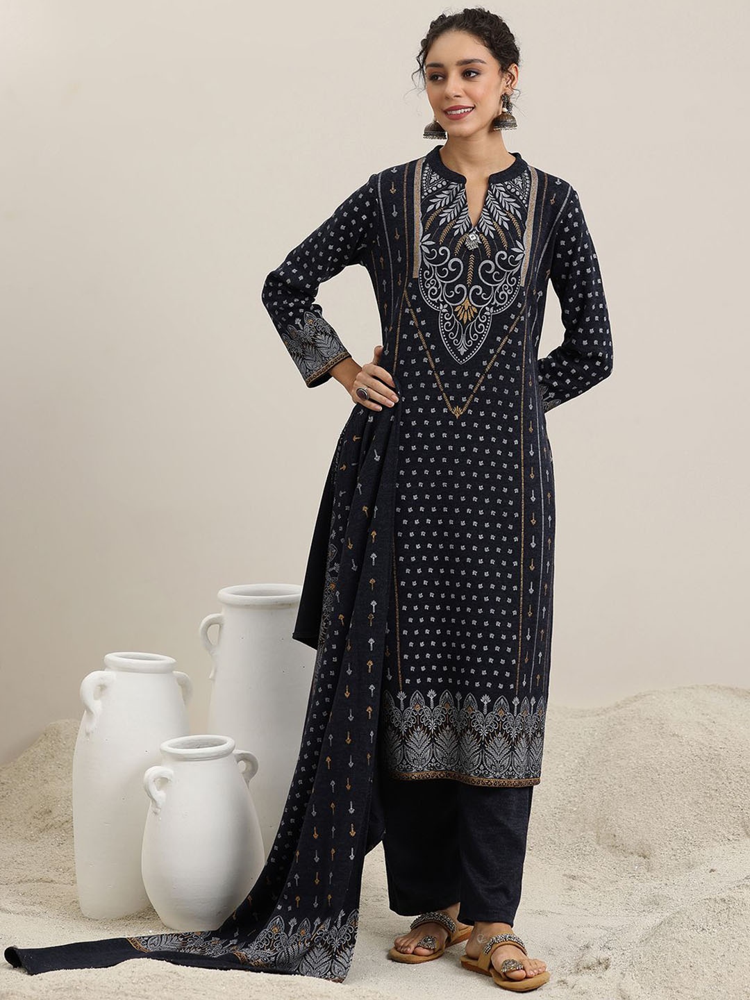 

Libas Floral Printed Straight Kurta With Trousers & Dupatta, Blue