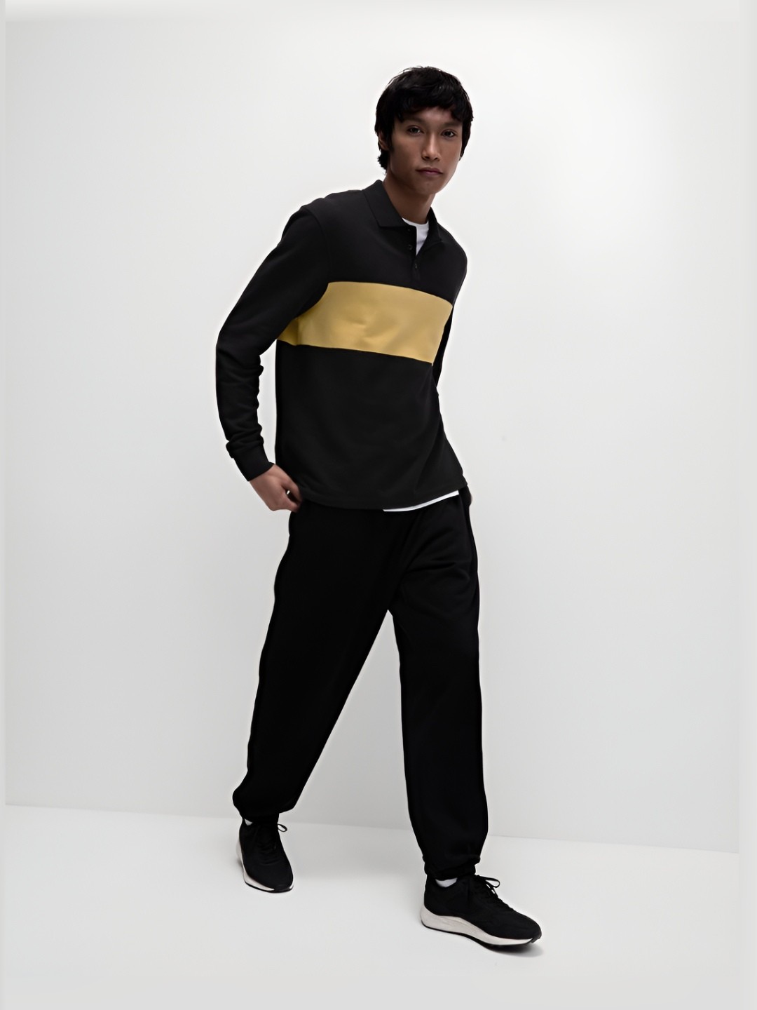 

Marks & Spencer Men Colourblocked Polo Collar Cotton T-shirt, Black