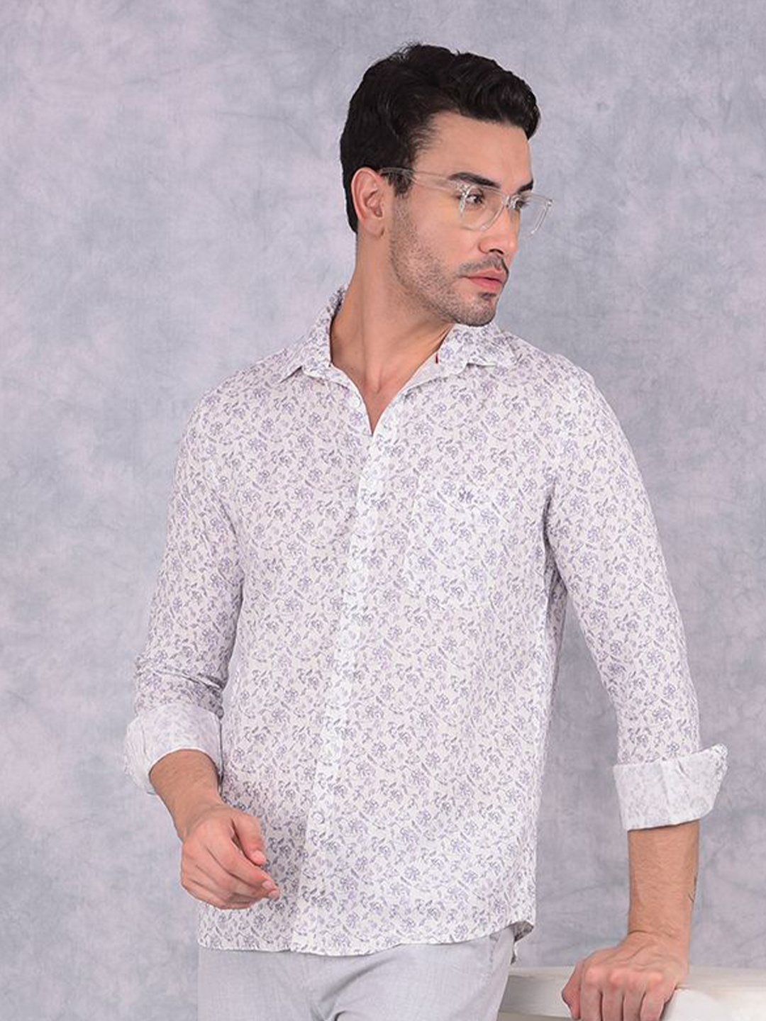 

Crimsoune Club Men Smart Slim Fit Spread Collar Floral Printed Cotton Casual Shirt, Off white