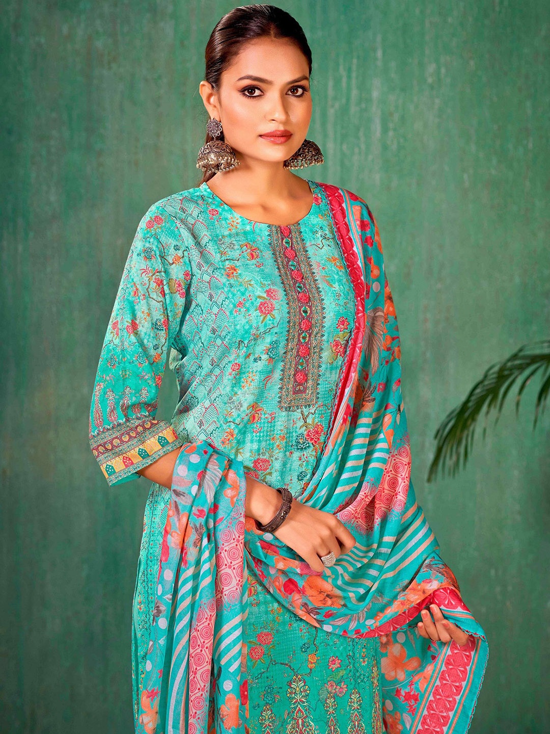 

Anouk Blue Floral Printed Round Neck Pure Cotton Straight Kurta with Trouser & Dupatta