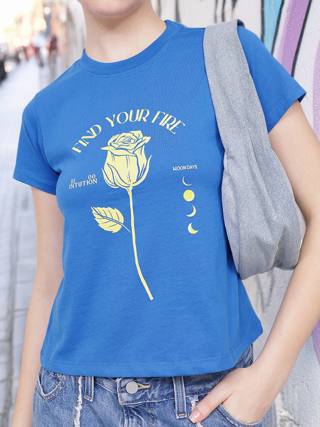 

DressBerry Electric Blue My Go-To Rose Print T-Shirt