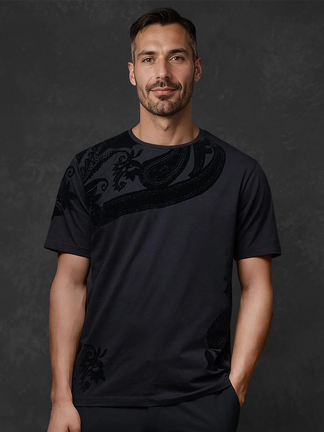 

RARE RABBIT Men Solid Round Neck Cotton T-shirt, Black