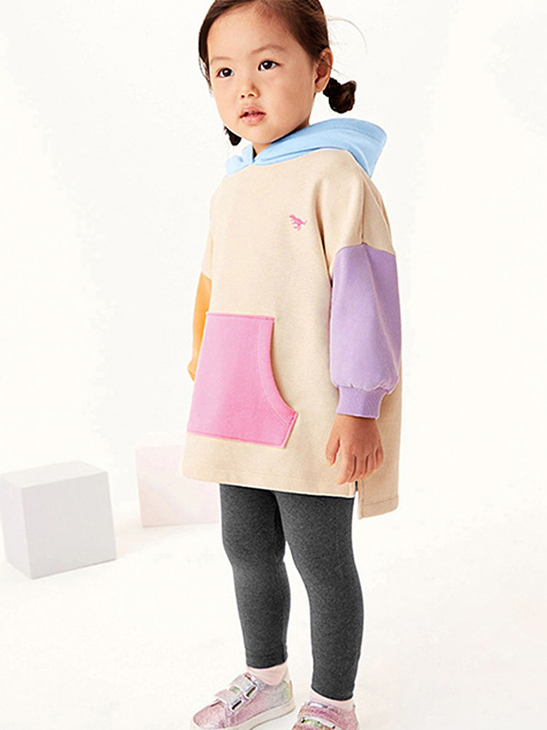 

LULU & SKY Girls Colourblocked Pullover, Beige