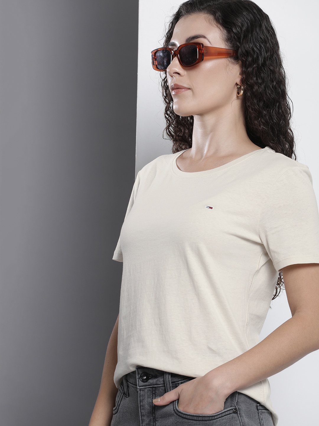 

Tommy Hilfiger Round Neck Short Sleeves Pure Cotton T-shirt, Beige