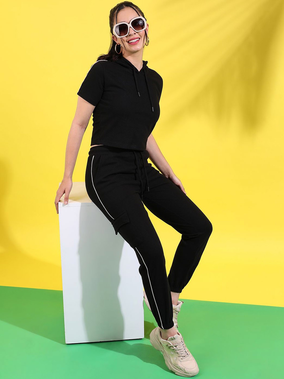 

PINACOLADA Hooded Short Sleeves T-Shirt With Trouser, Black