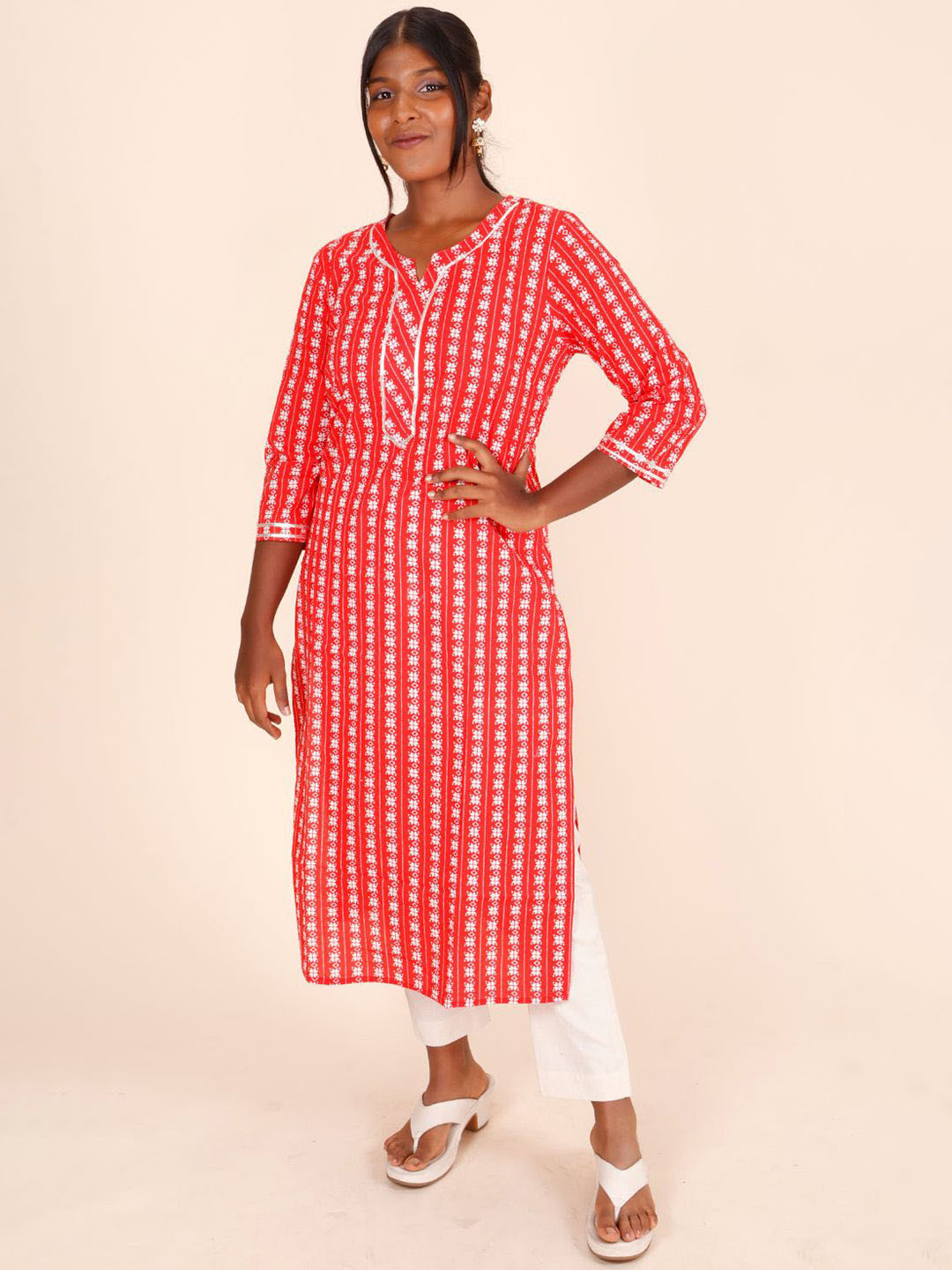 

Avishya Geometric Printed Pure Cotton Straight Kurta, Red