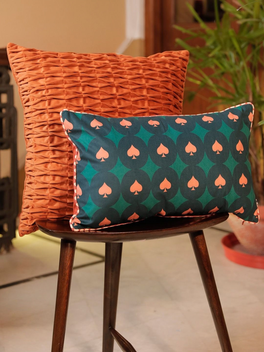 

ONSETHOMES Jashn Green & Pink Geometric Velvet Rectangle Cushion Cover