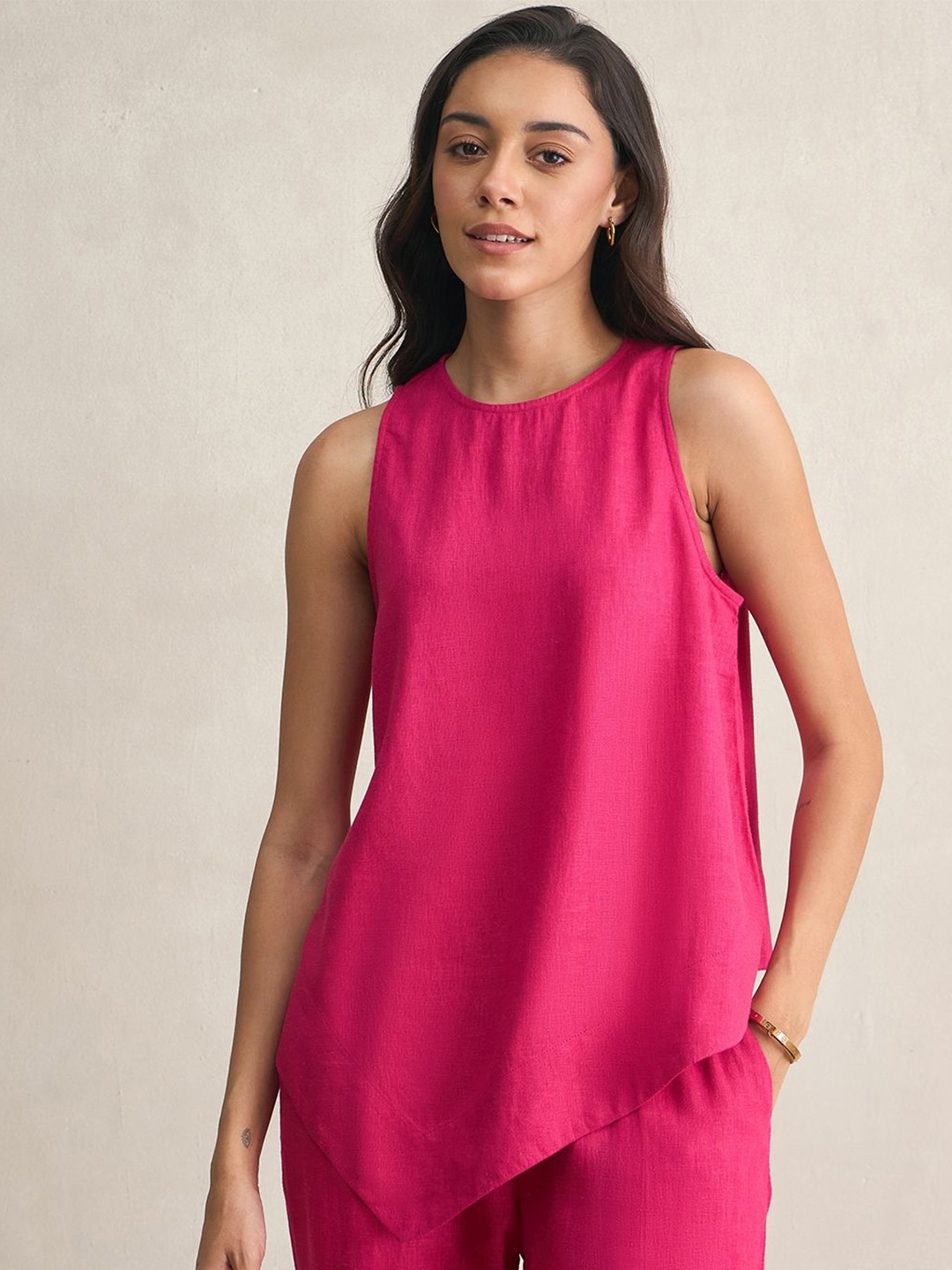 

FEMMELLA Round Neck Sleeveless Top, Pink