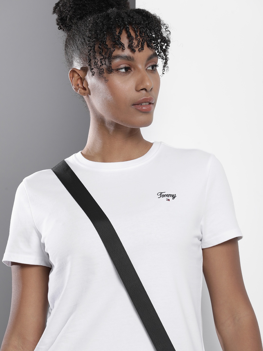 

Tommy Hilfiger Pure Cotton Brand Logo Embroidered T-shirt, White