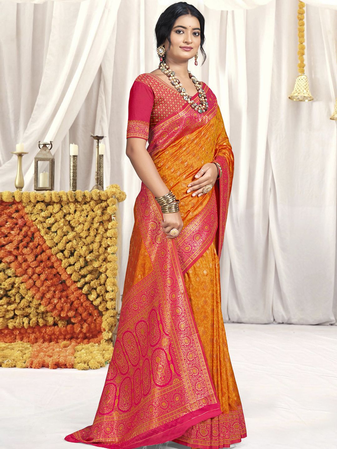 

Ishin Ethnic Motifs Zari Silk Blend Saree, Orange