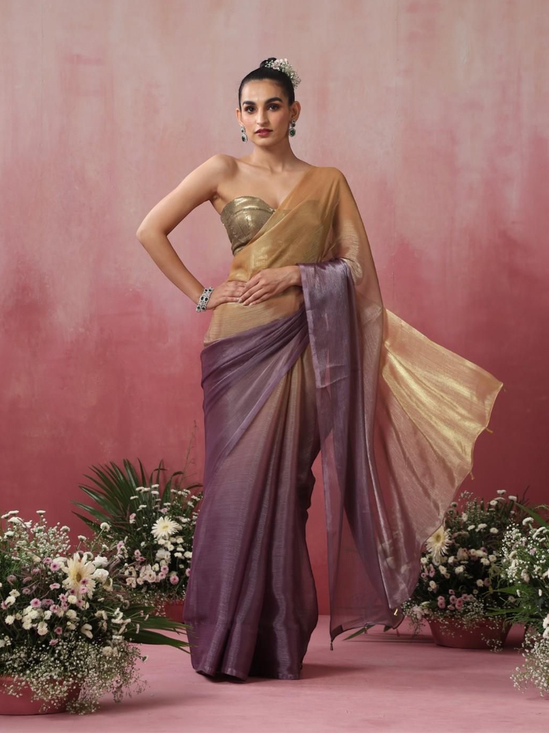 

Swtantra Ombre Organza Saree, Gold