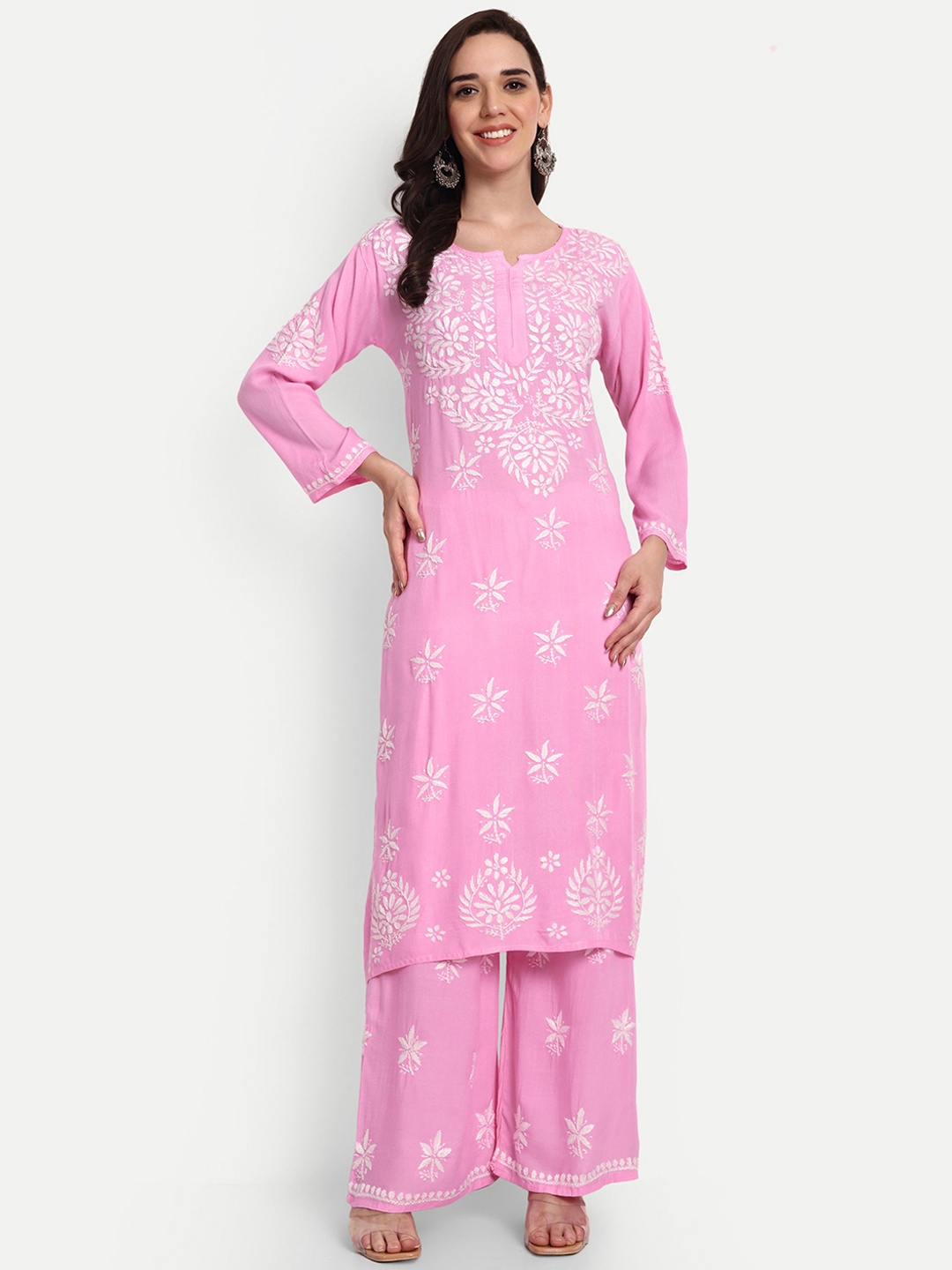 

Indiankala4u Ethnic Motifs Embroidered Chikankari Straight Kurta With Palazzos, Pink