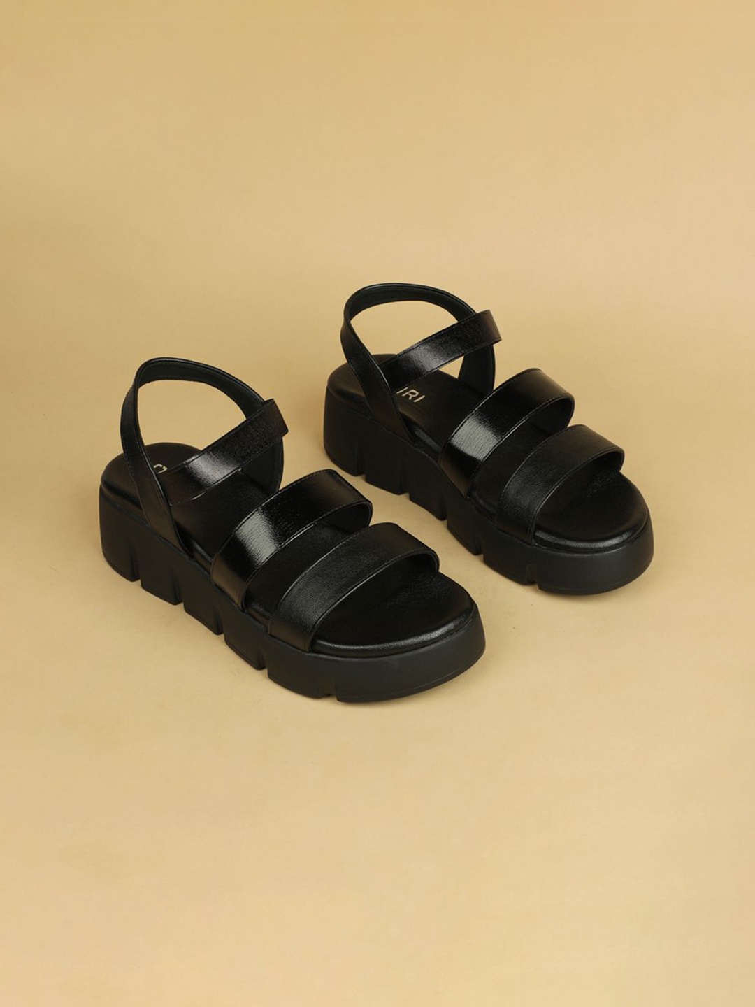 

Ozuri Wedge Sandals, Black