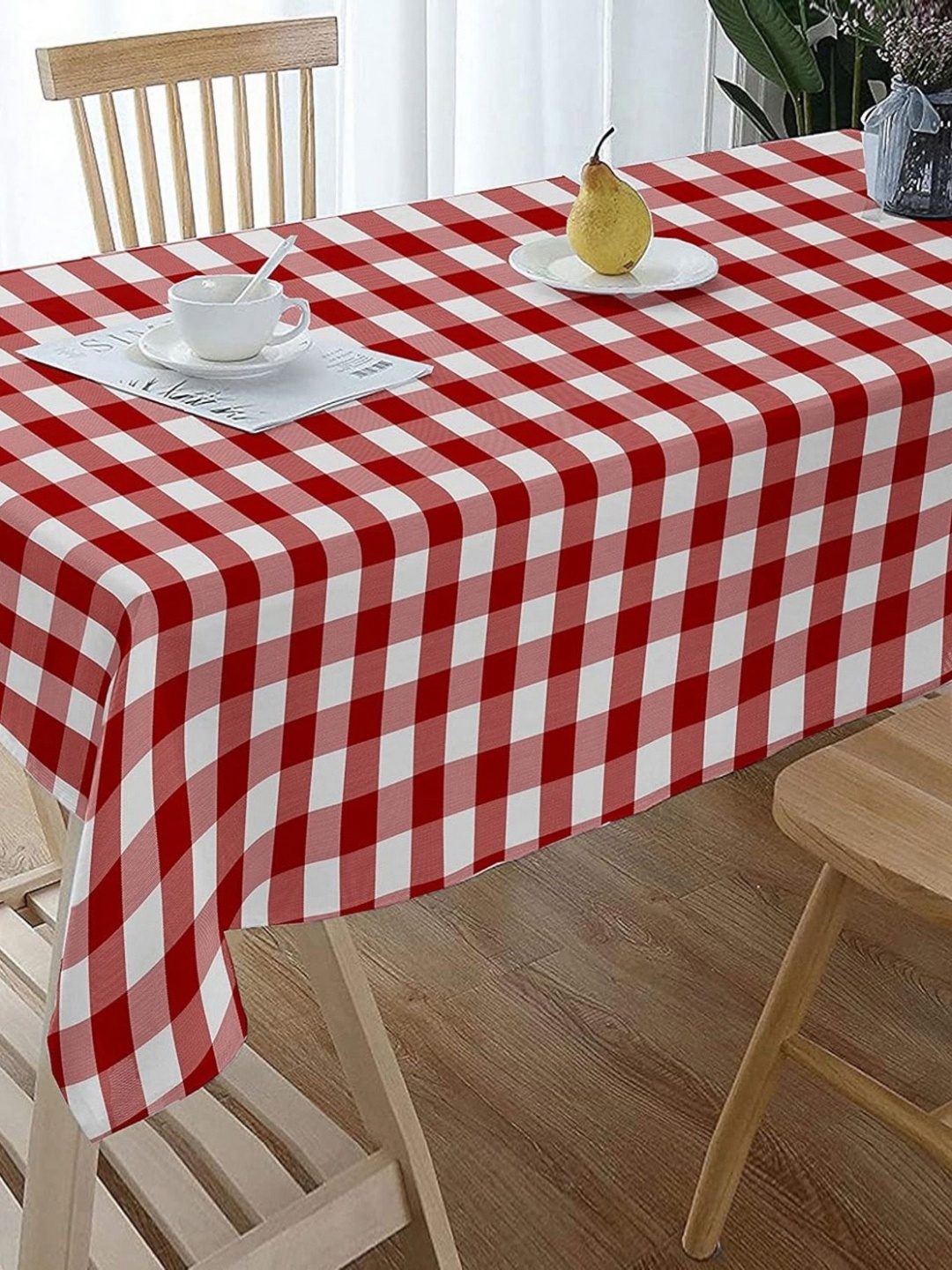 

Lushomes Red Cotton 4-Seater Table Cover