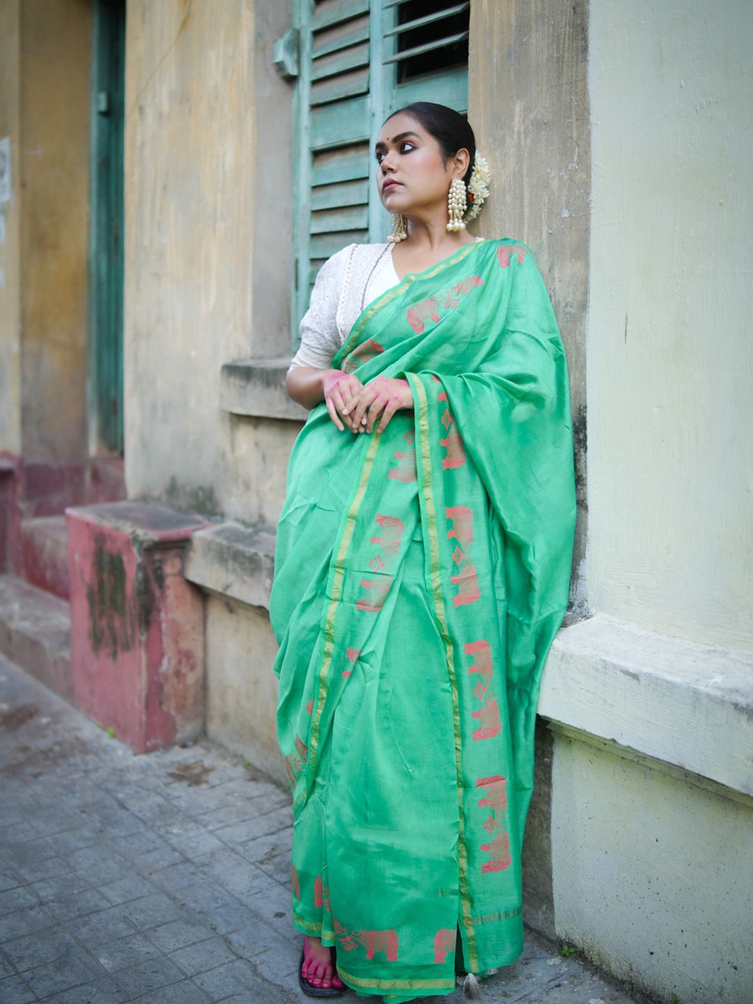 

Apaapi Threads of glory Ethnic Motifs Zari Pure Silk Block Print Saree, Green