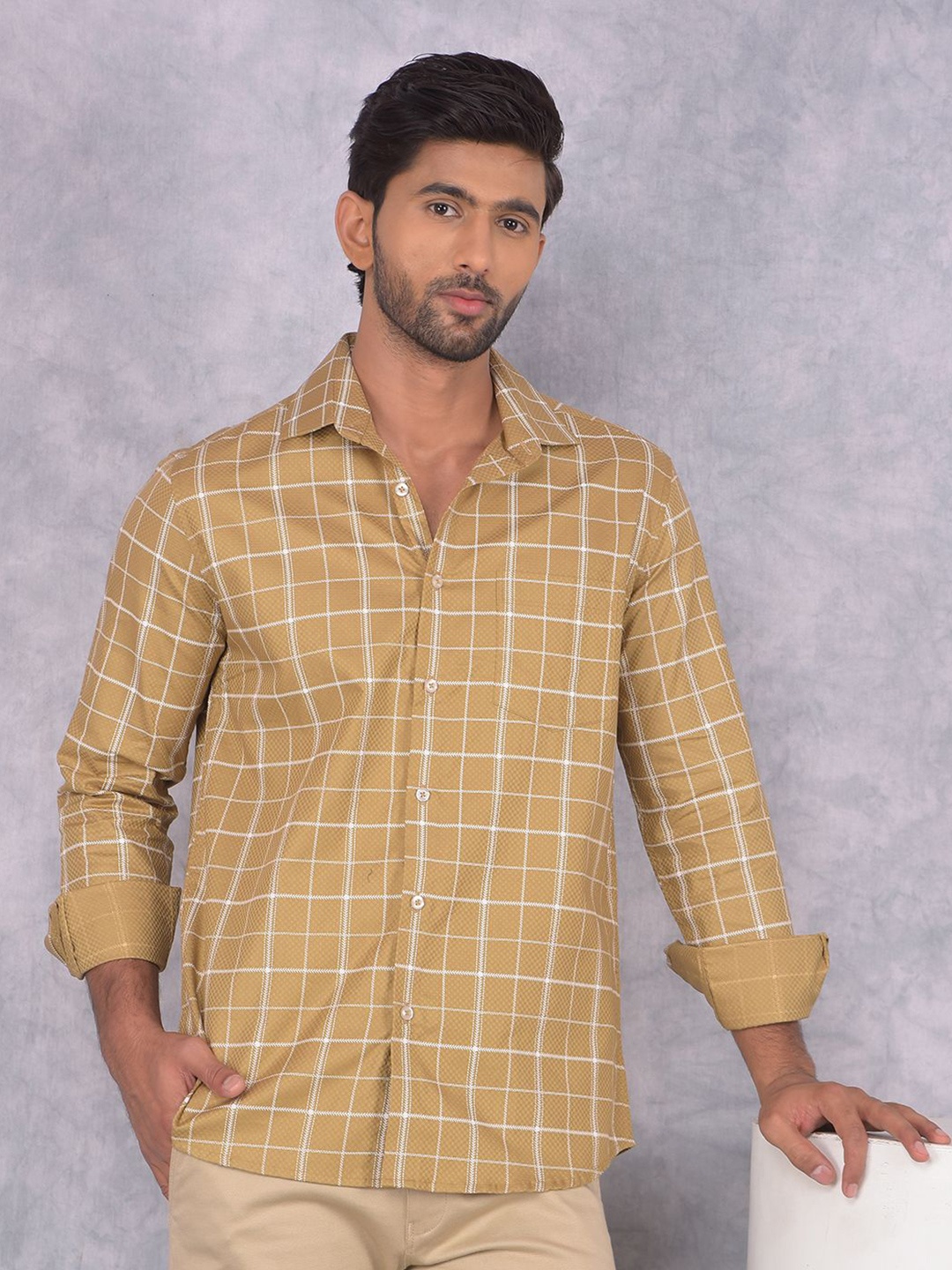 

Crimsoune Club Men Smart Spread Collar Checked Cotton Slim Fit Casual Shirt, Khaki