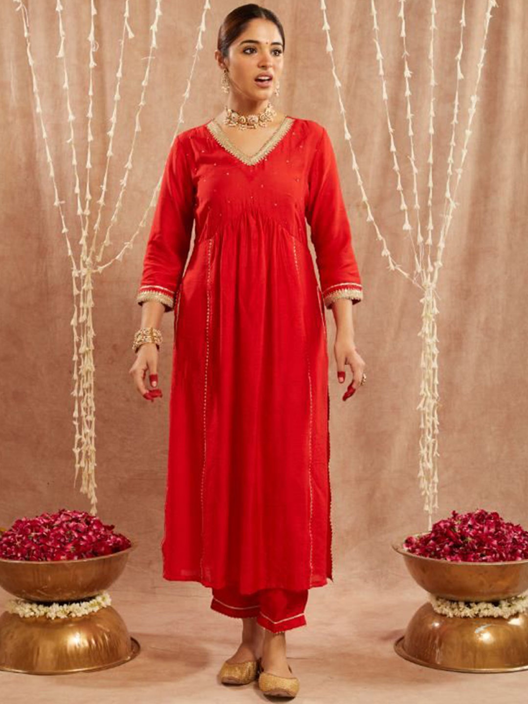 

NERO Embellished Gotta Patti Chanderi Silk A-Line Kurta, Red