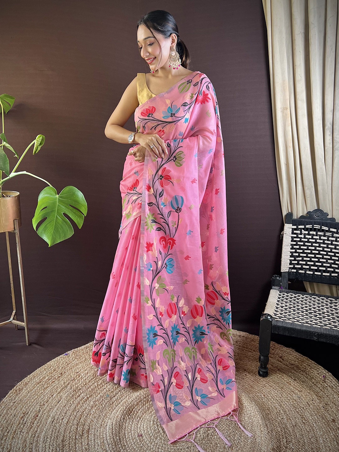 

HEER FASHION Floral Handloom Woven Design Festive Saree, Pink
