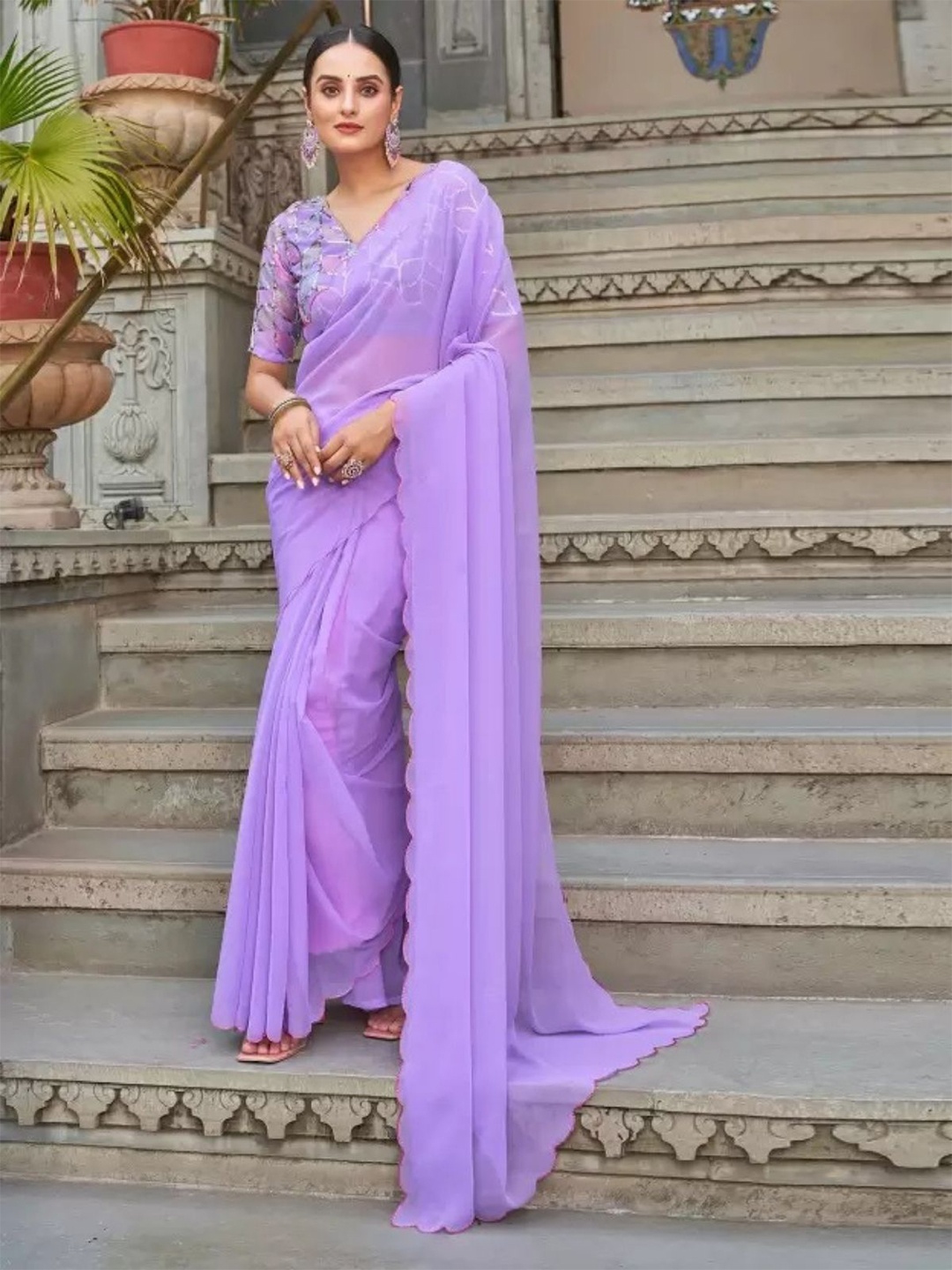 

ODETTE Solid Embroidered Saree, Purple
