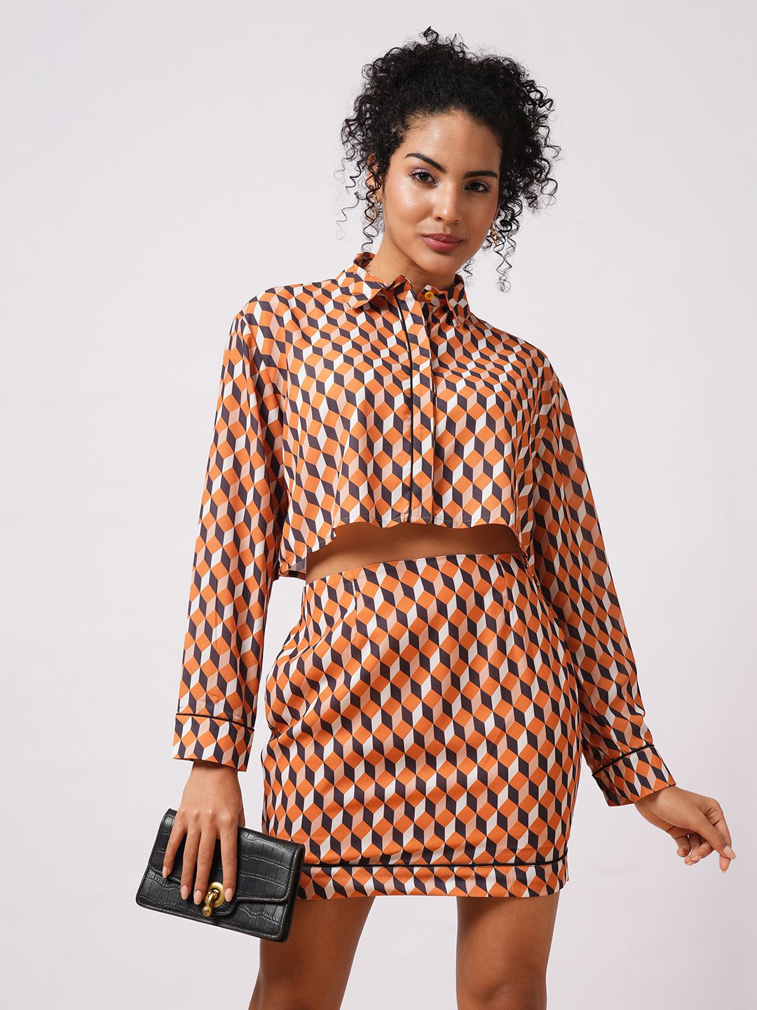 

Globus Printed Long Sleeves Crop Shirt With Skirt, Yellow