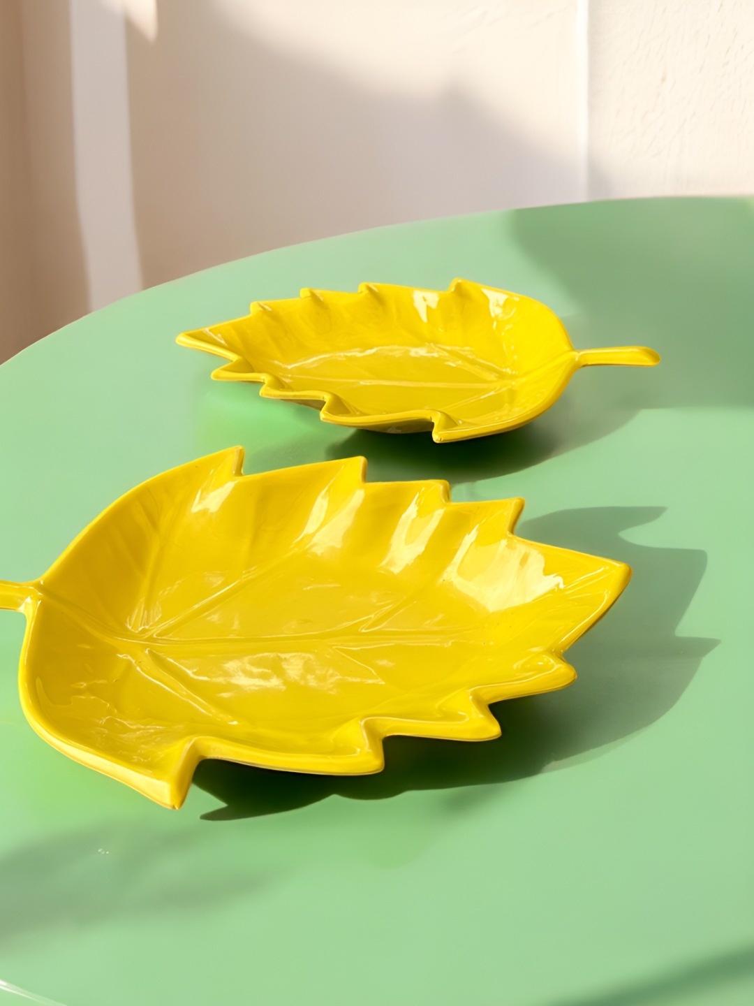 

Gallery99 Yellow 2 Pieces Melamine Leaf Shaped Plates