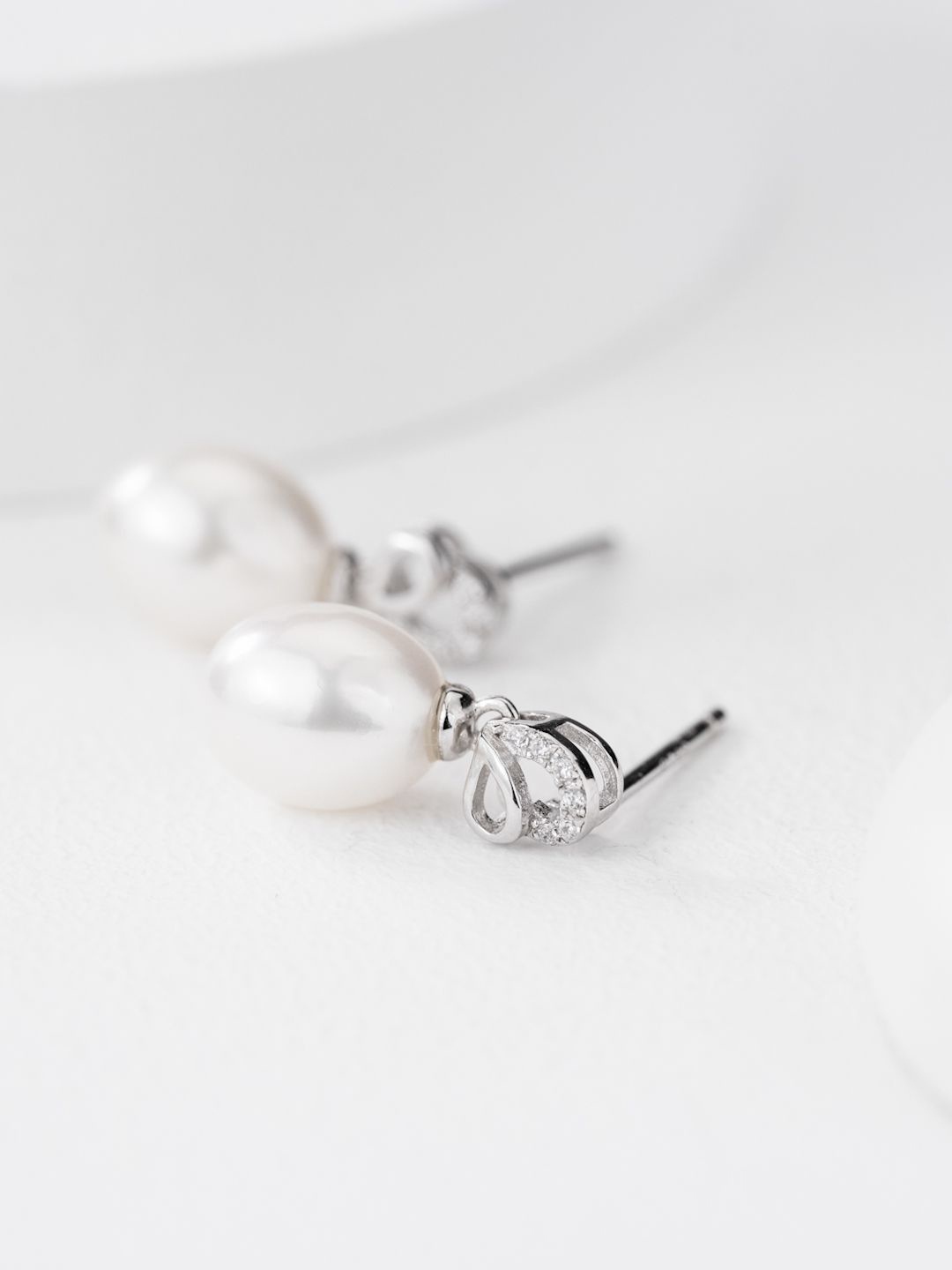 

MISS JO Contemporary Studs Earrings, Silver