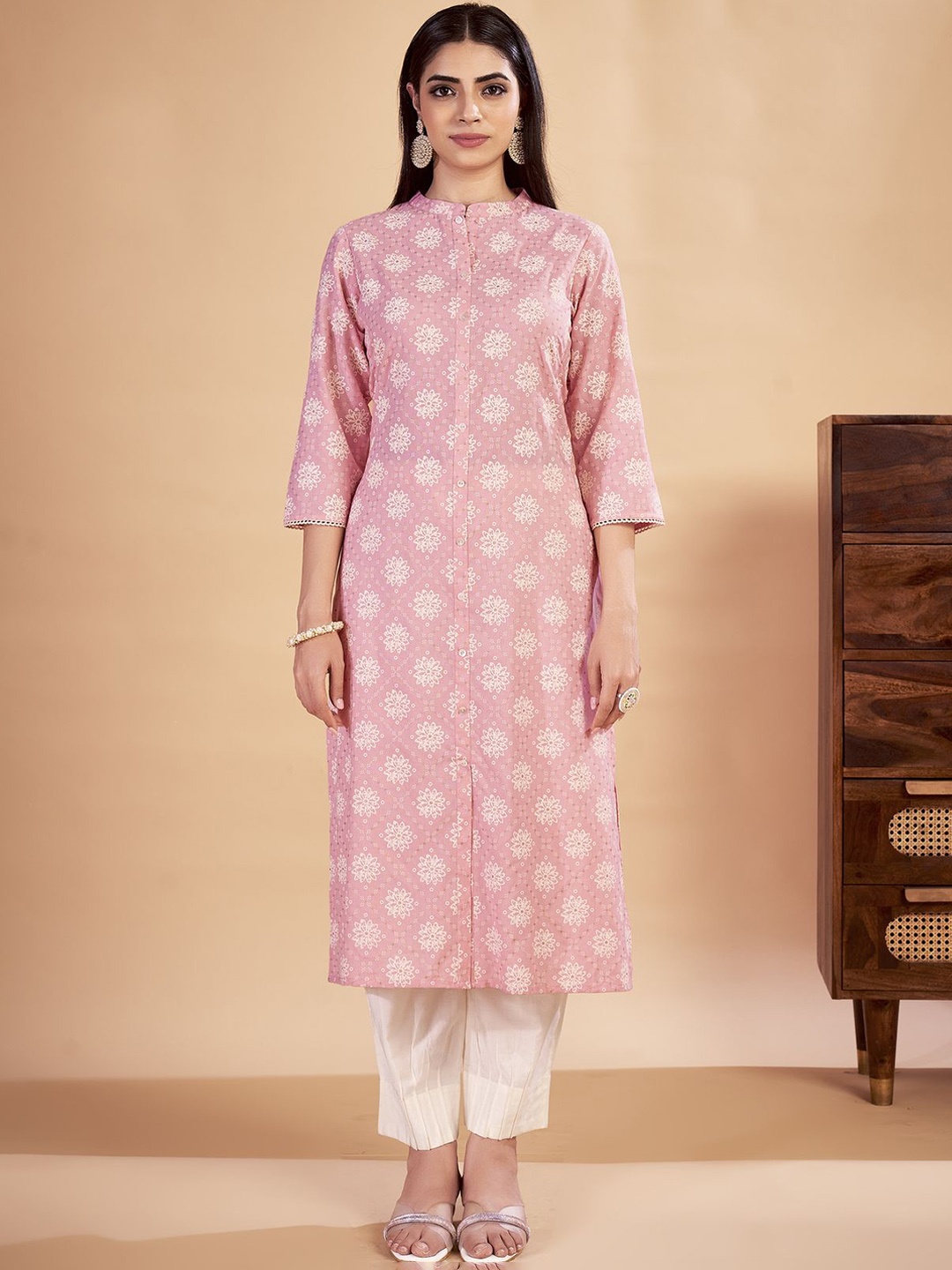 

Laxmipati Floral Printed Mandarin Collar Cotton Silk Straight Kurta, Orange