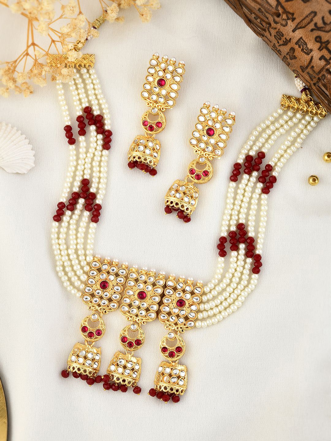 

Silvermerc Designs Gold Plated Kundan Studded & Pearl Beaded Choker Jewellery Set