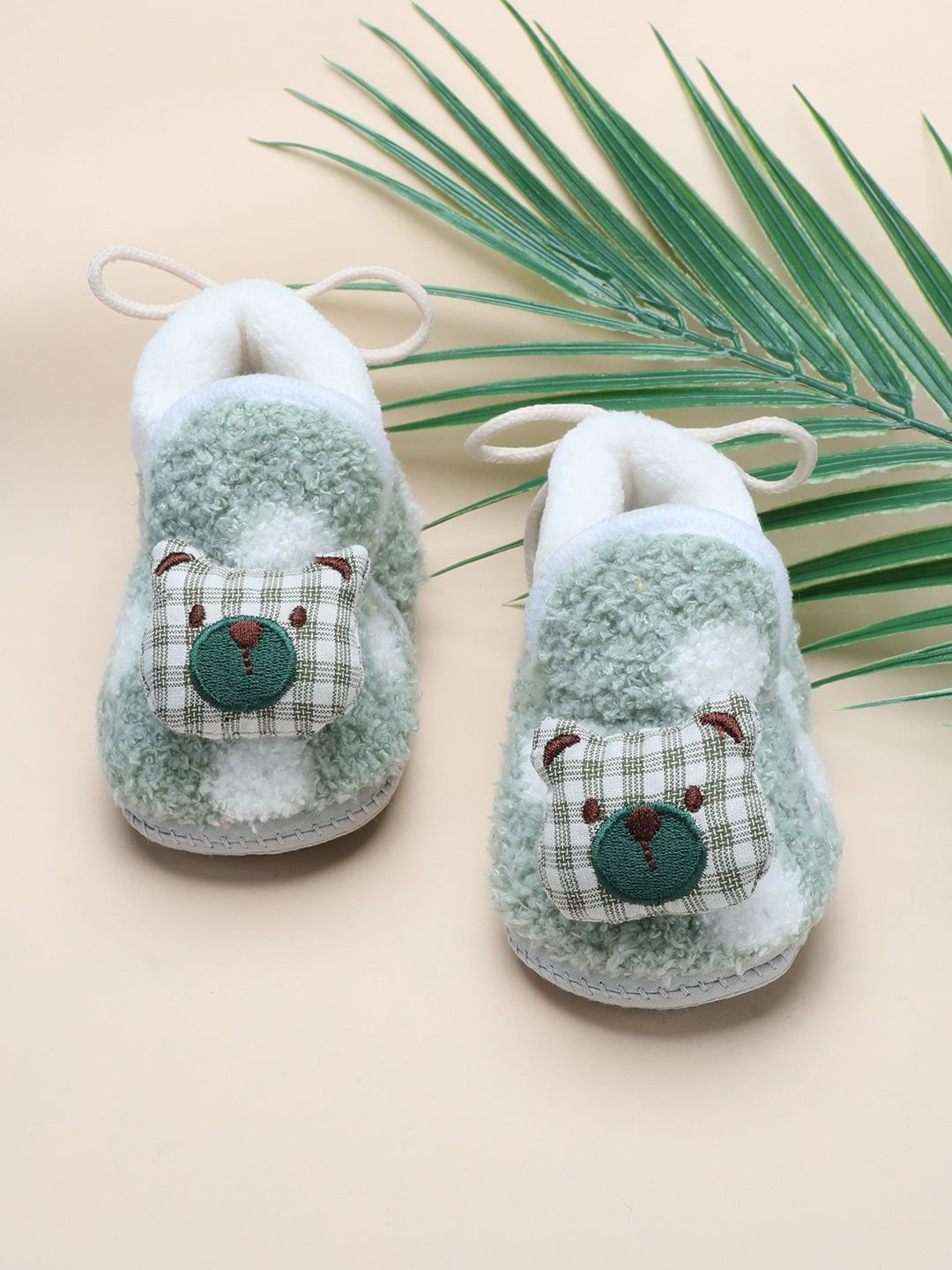 

Baby Moo Girls Cotton Soft Slip-On Anti-Skid Plush Warm Booties, Green