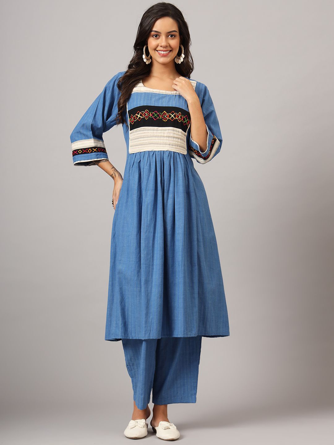 

DART STUDIO Women Fit & Flare Midi Dress, Blue
