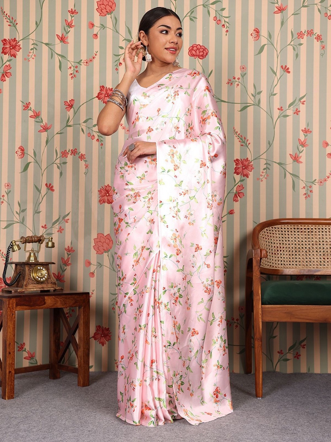 

ODETTE Floral Printed Satin Saree, Pink