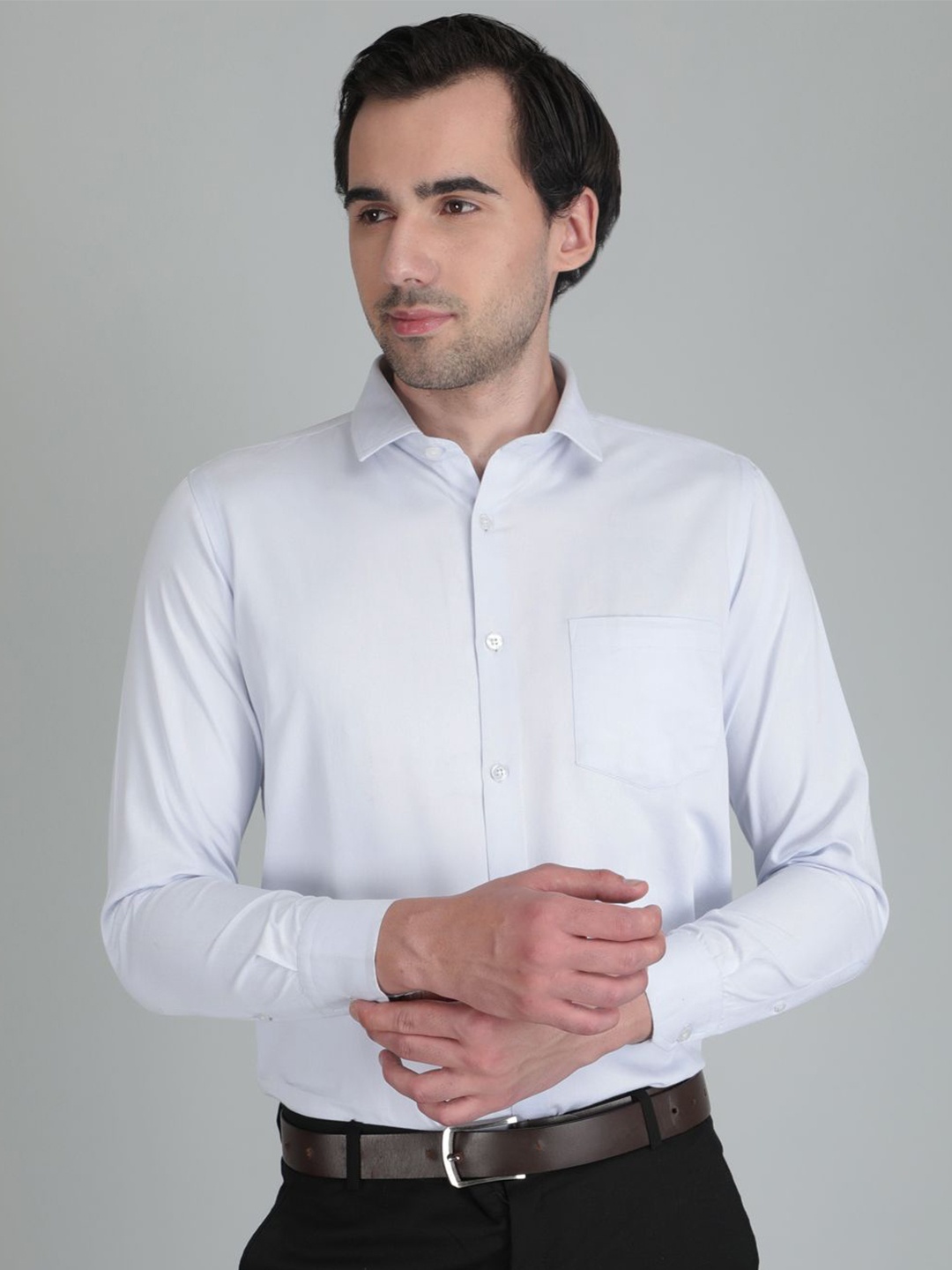 

TQS Men Cutaway Collar Solid Cotton Formal Shirt, Red