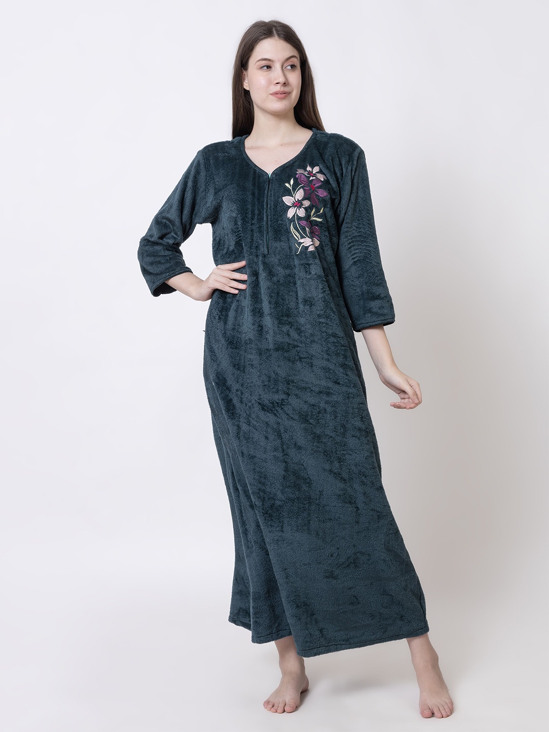 

AVYAY Embroidered Woolen Maxi Nightdress, Green