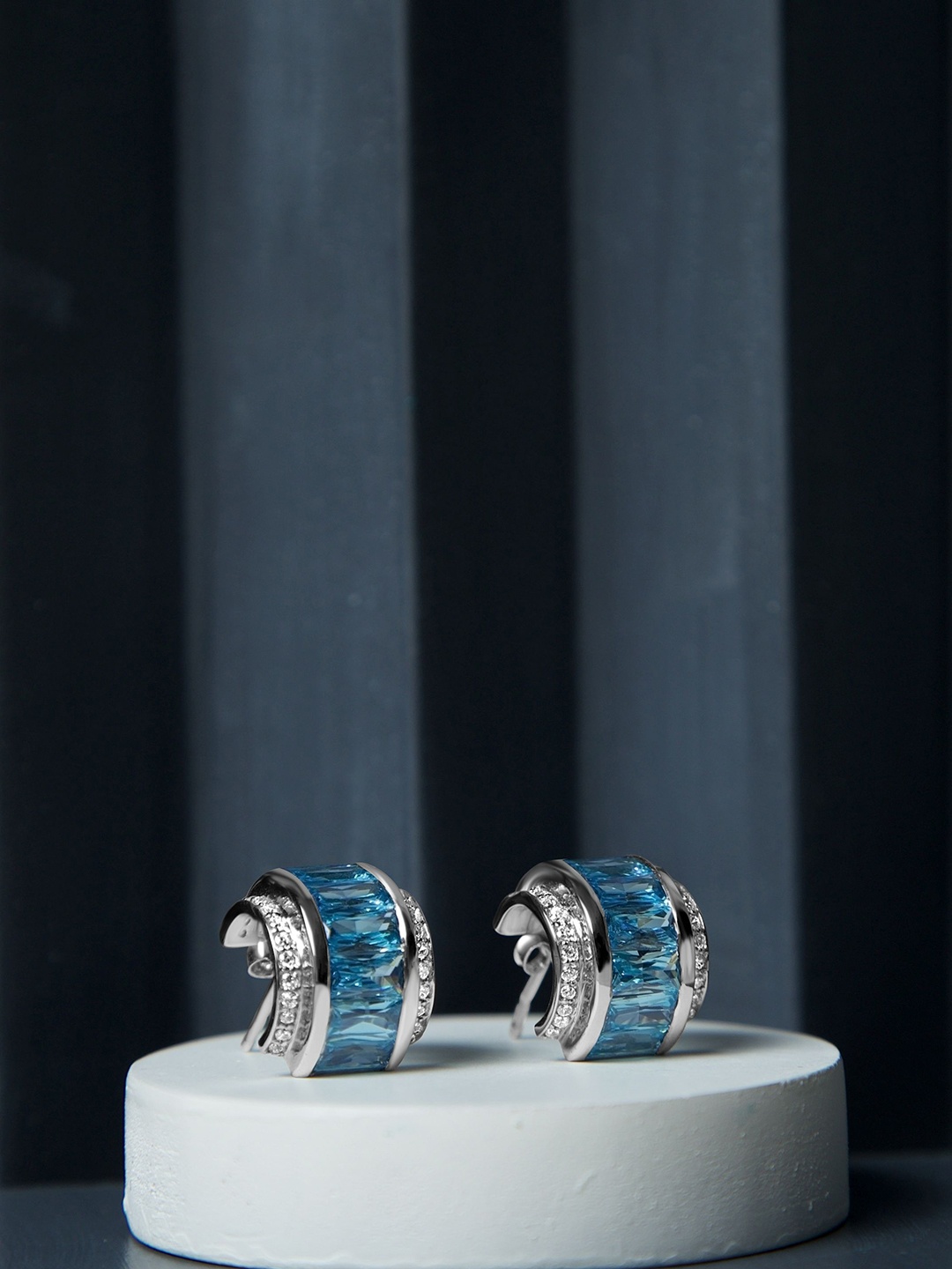 

VELVET IMPERIAL 925 Sterling Silver Plated Contemporary Ear Cuff Earrings, Blue