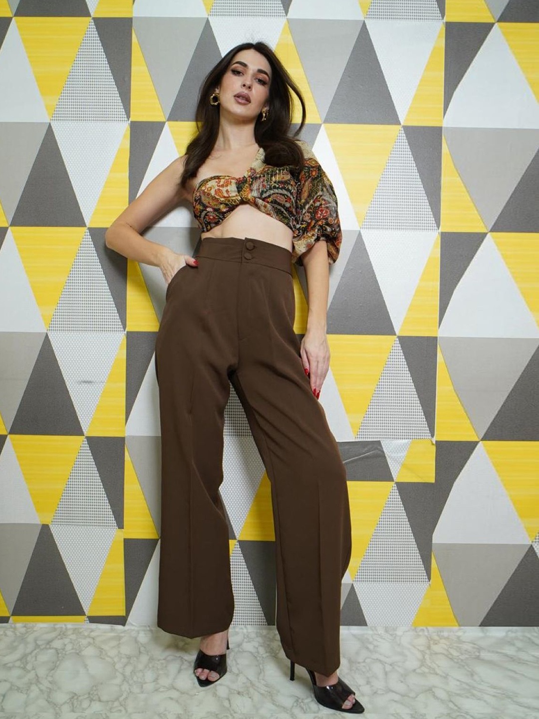

StyleAsh Printed One Shoulder Top With Trousers, Brown
