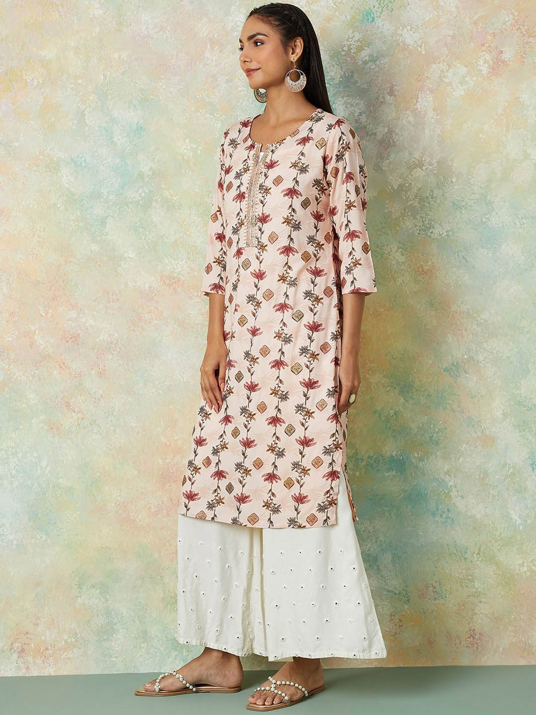 

Melange by Lifestyle Floral Printed Sequined Straight Kurta, Off white