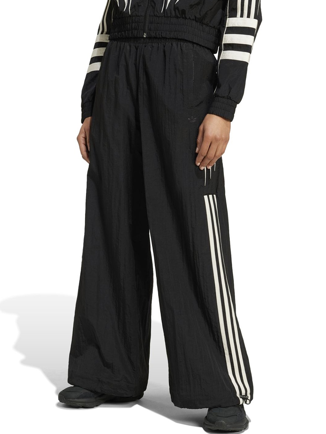 

ADIDAS ATLANTA TP Women Relaxed Fit Mid Rise Track Pants, Black