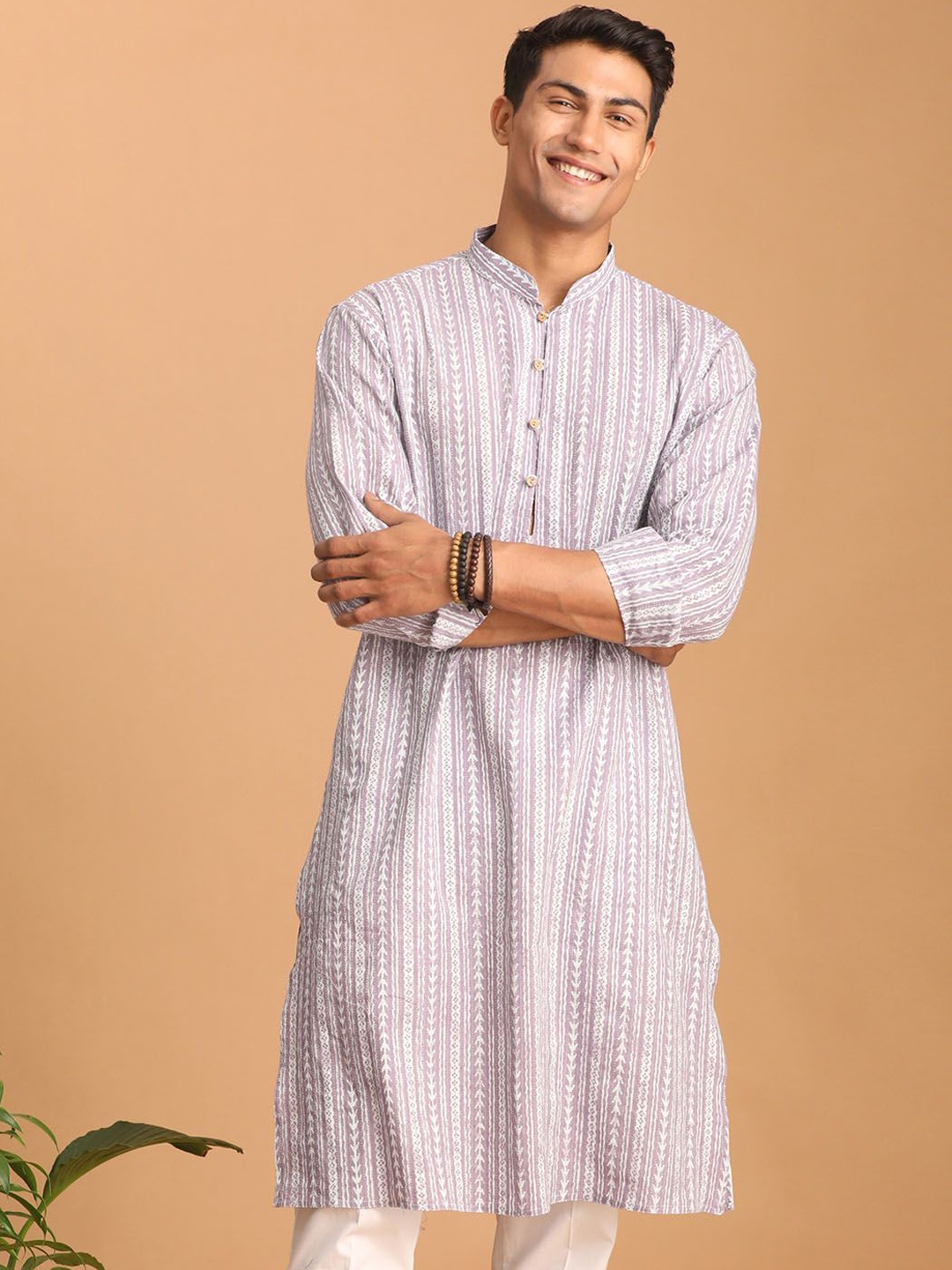 

VASTRAMAY Tribal Printed Cotton Mandarin Collar Straight Kurta, Purple