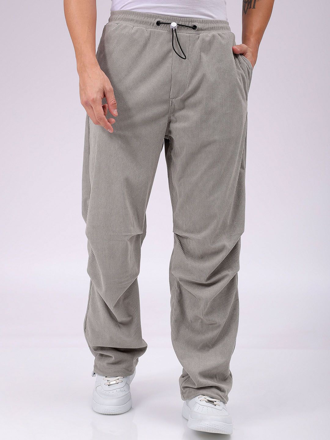 

The Indian Garage Co Men Textured Tapered Fit Joggers Trousers, Grey