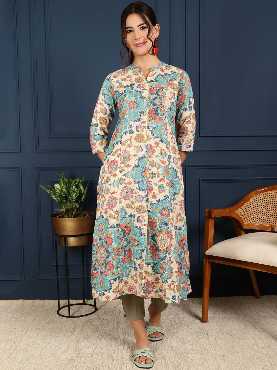 

GULMOHAR JAIPUR Floral Printed Mandarin Collar A-Line Kurta, Blue