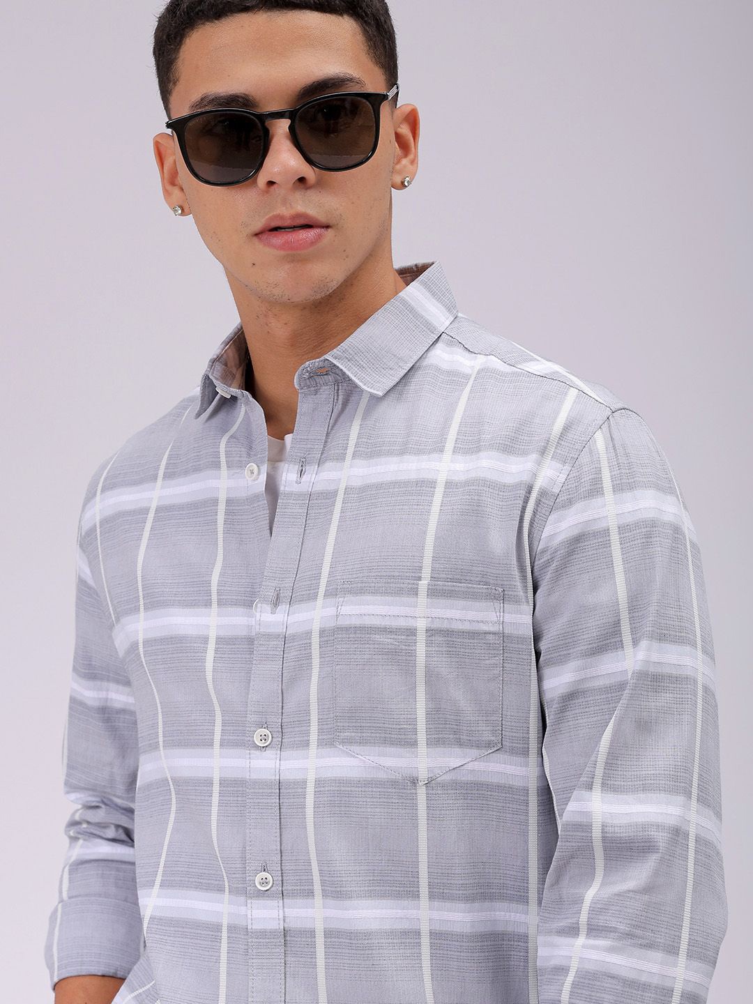 

The Indian Garage Co Men Cutaway Collar Checked Cotton Slim Fit Casual Shirt, Grey