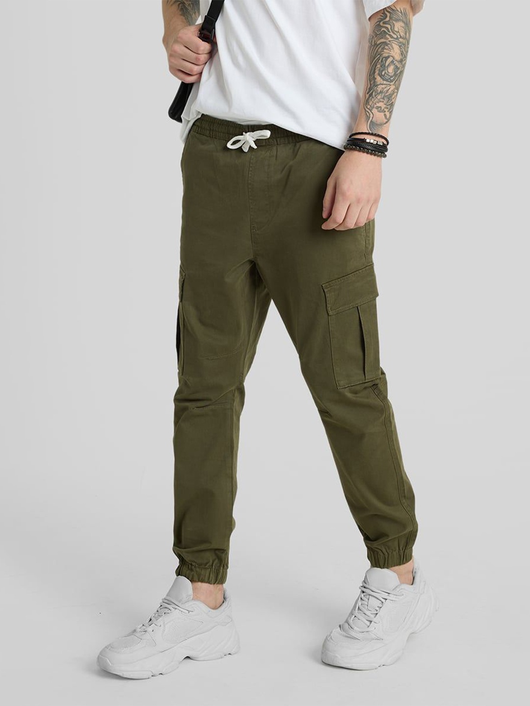 

Snitch Men Smart Slim Fit Cargos Trousers, Olive