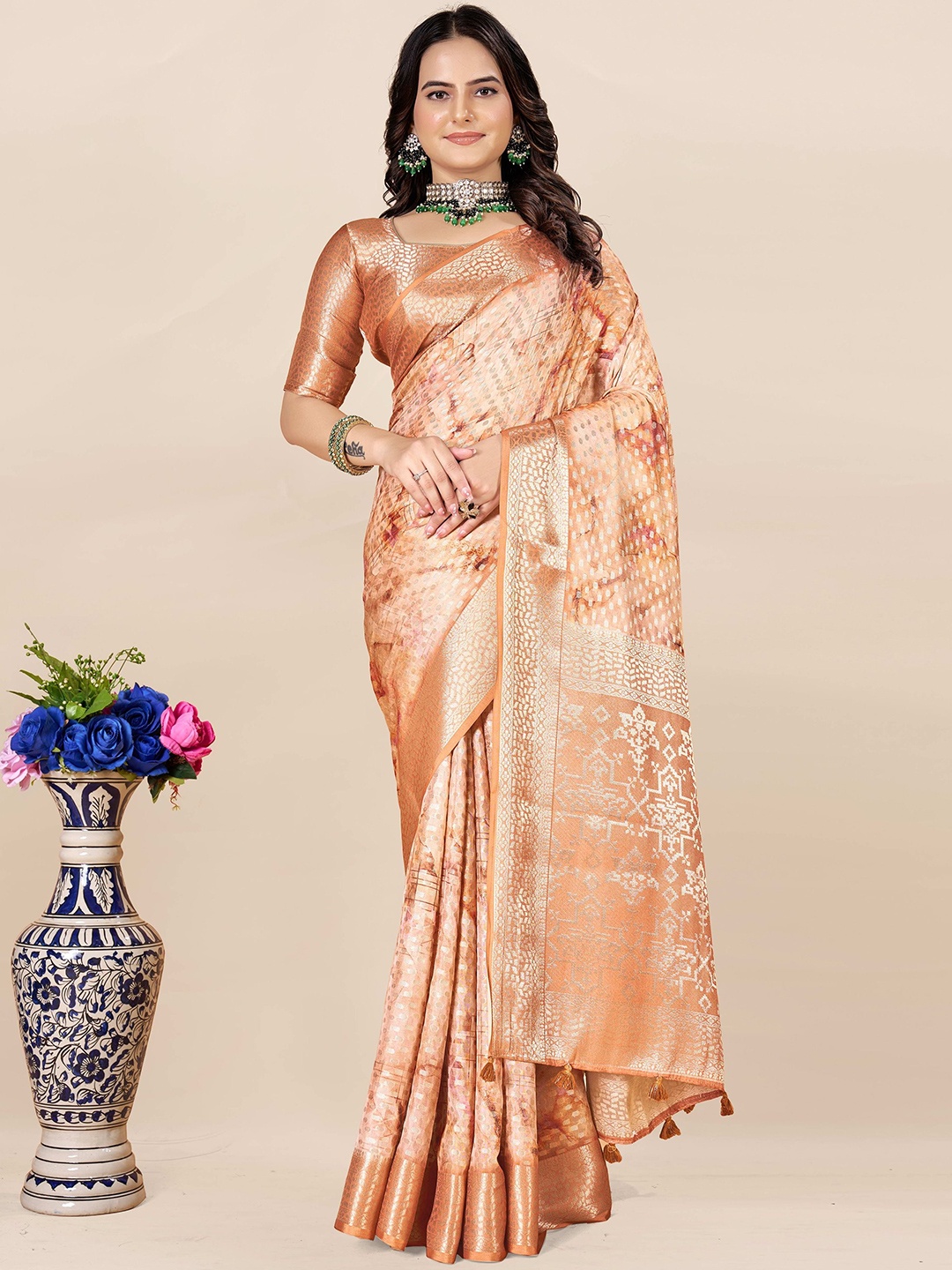 

ETHNIC TODAY Floral Printed Zari Saree, Orange