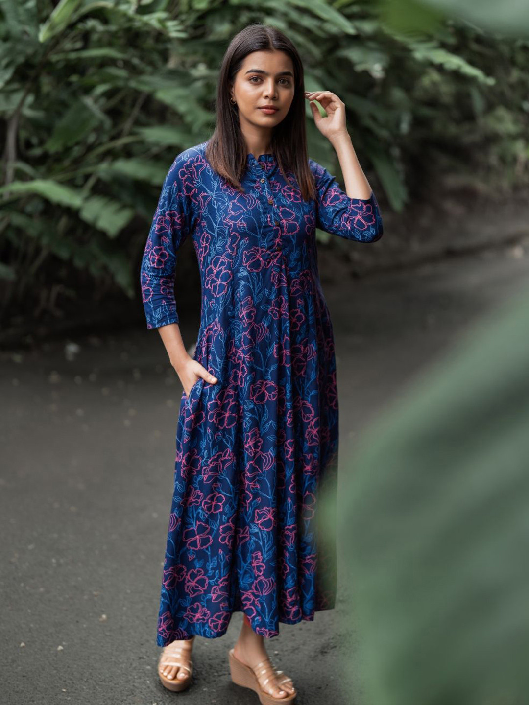 

HAY Women Floral Printed Mandarin Collar Maxi Dress, Navy blue
