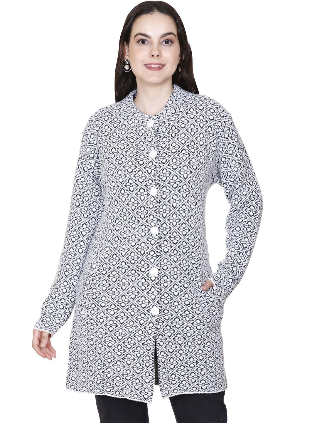 

SOSHAGUN OSWAL Women Floral Printed Winter Woollen Cardigan, White
