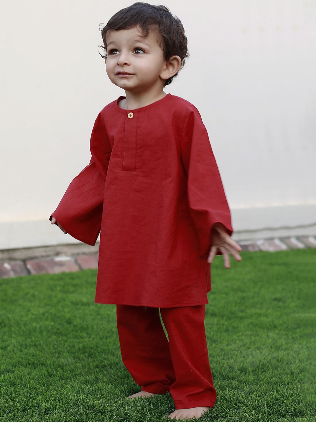 

TJORI Boys Round Neck Flared Sleeves Pure Cotton Kurta With Pyjamas, Red