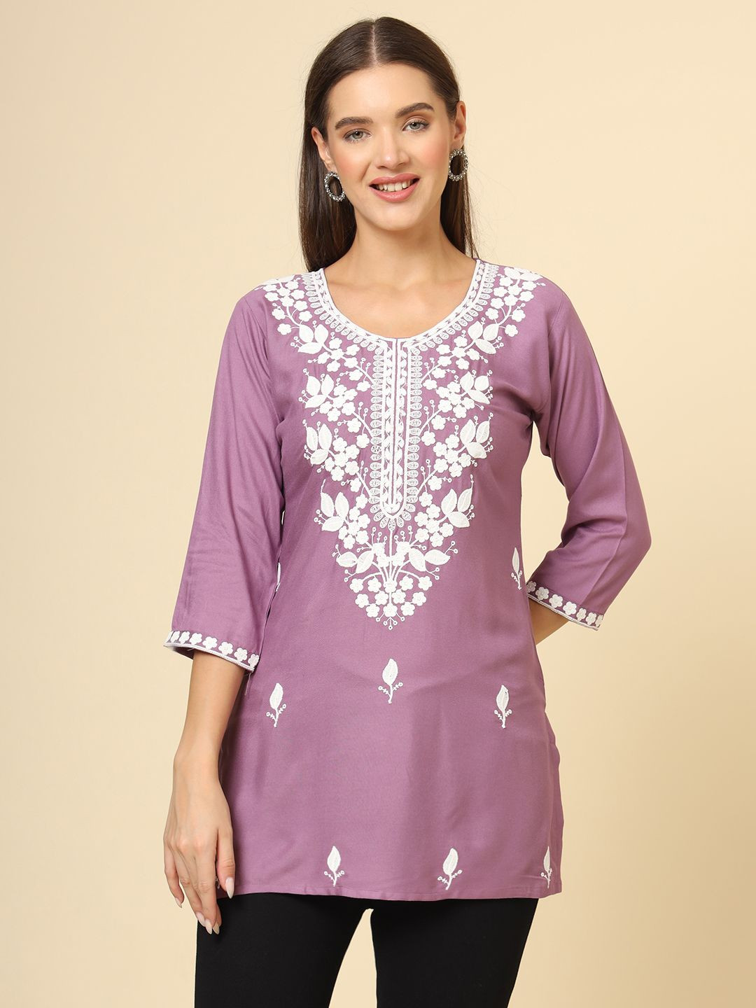 

HERE&NOW Women Floral Embroidered Thread Work Thread Work Kurti, Lavender