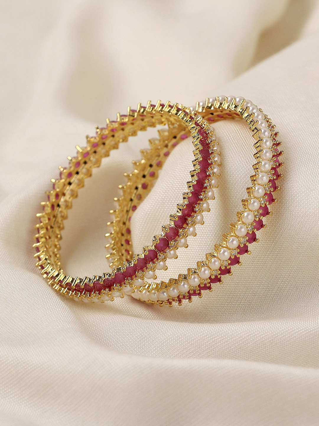 

BeAbhika Set of 2 Gold-Plated Stone-Studded Bangles