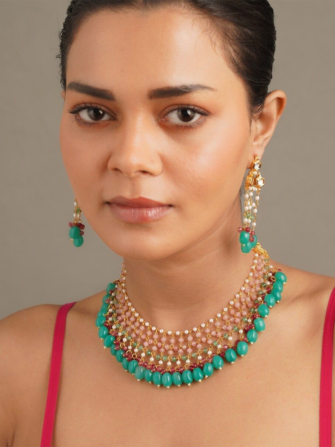 

JAYPORE Stone Studded & Beaded Necklace and Earrings, Gold