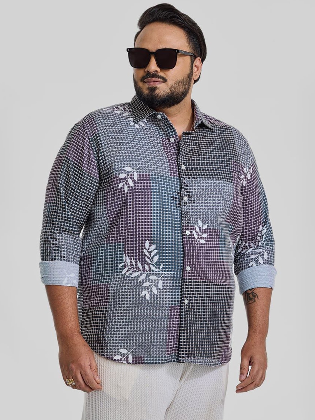 

Snitch Men Plus Size Classic Spread Collar Geometric Printed Cotton Casual Shirt, Blue